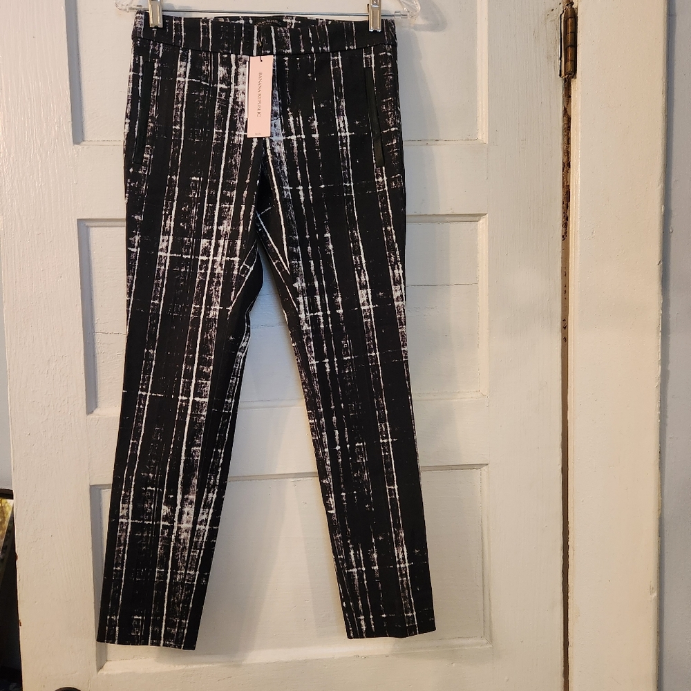 Banana Republic Pants, Sloan Slim Ankle Low Rise, Black & White, Sz 0 Petite NWT